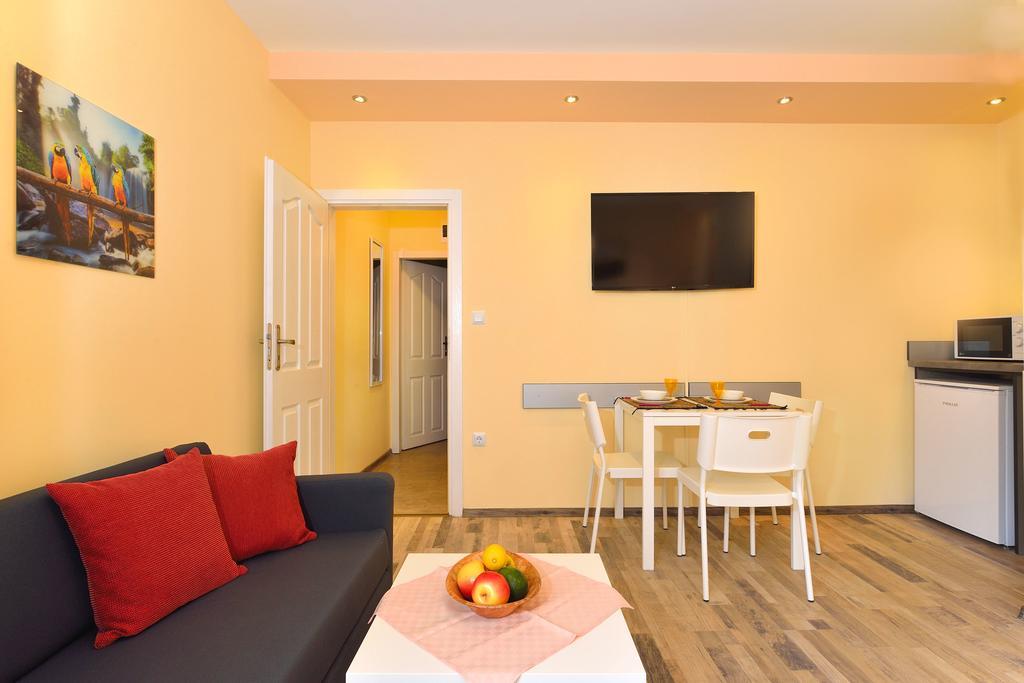 Central Studio #3 Burgas Exterior photo